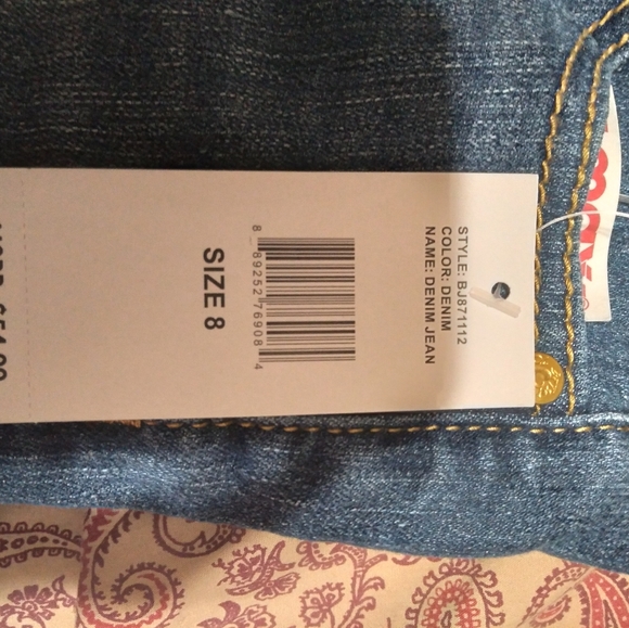 Betsy Johnson Jeans - Picture 4 of 8